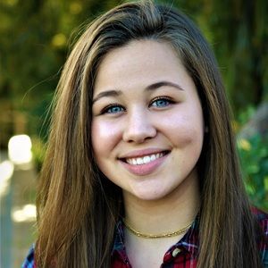 Meet your Posher, Caitlin